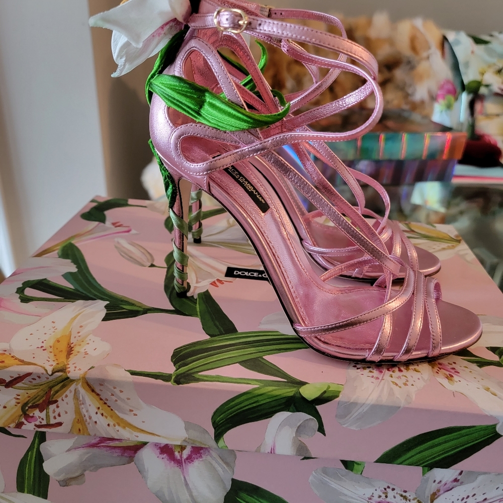 Dolce & Gabbana flower heels